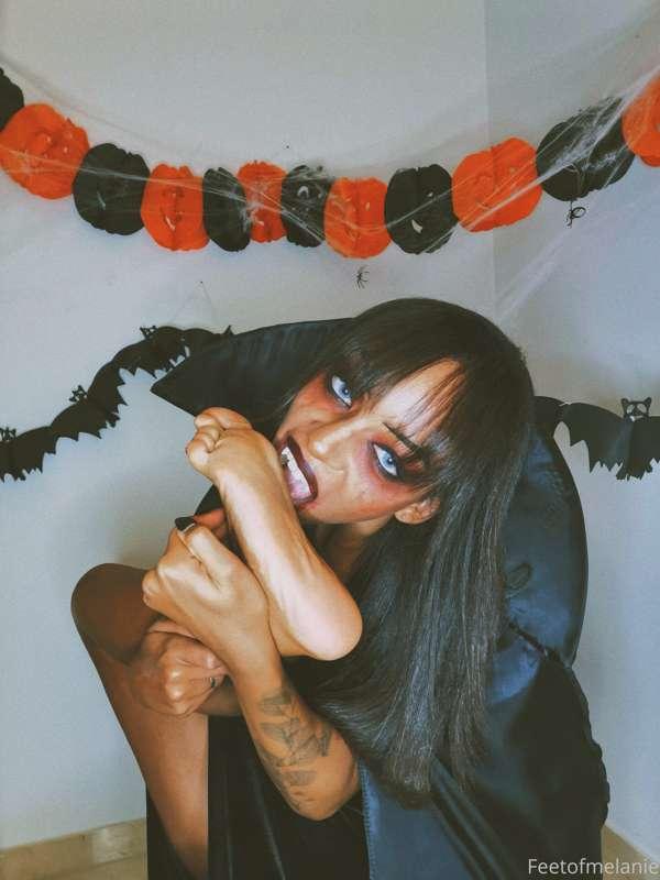 🦇 The Empress of Darkness 🦇

I think this is by far my spook..