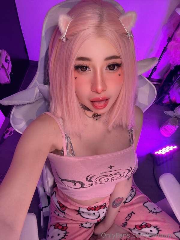 Tu linda chica need está aquí ✨¿Deberíamos estudiar para el ..
