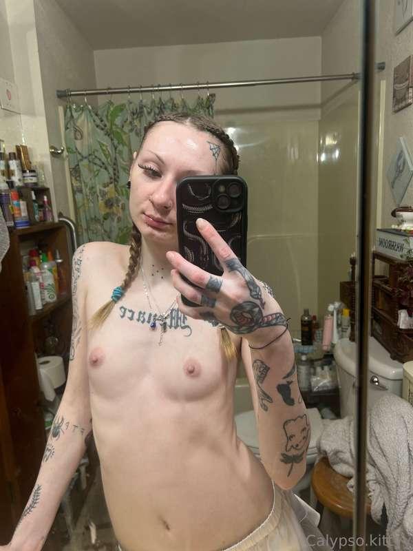 Pretty n petite