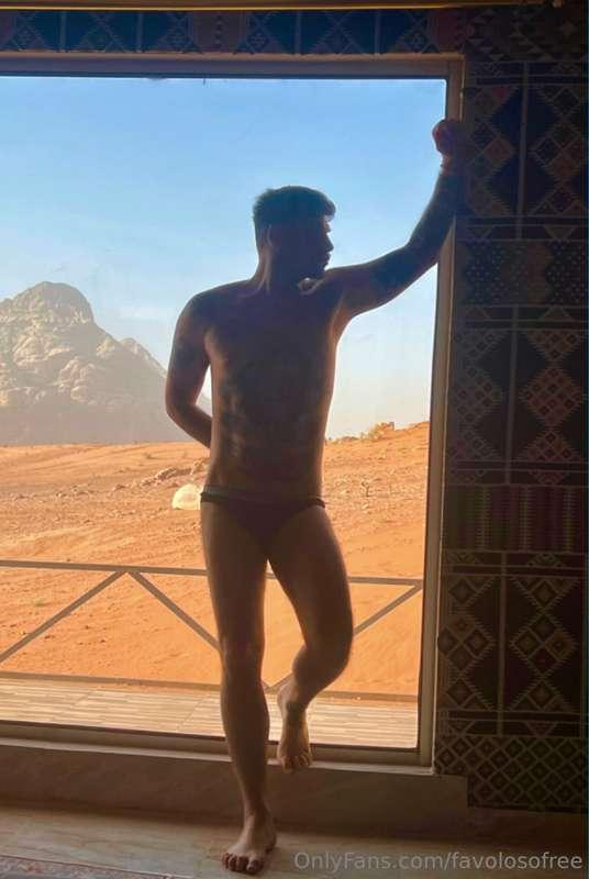 Il deserto mi piace, perché nessuno rompe.