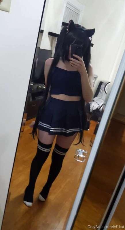 Some more neko girl, just a lil tease video of me pulling up..