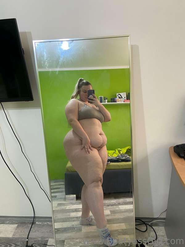 bootyassgirl image #1