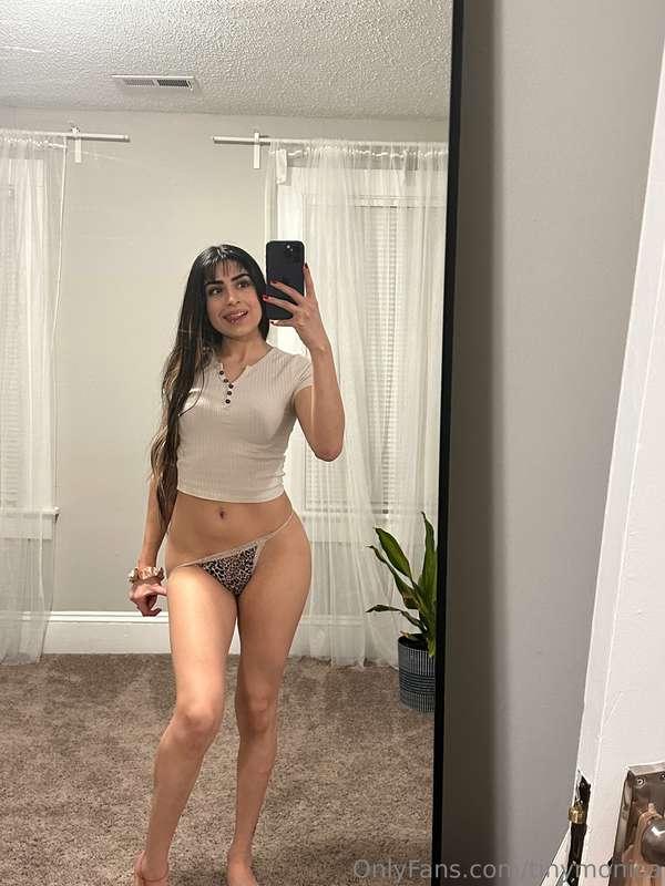 Pull my thong to the side before we fuck 😏