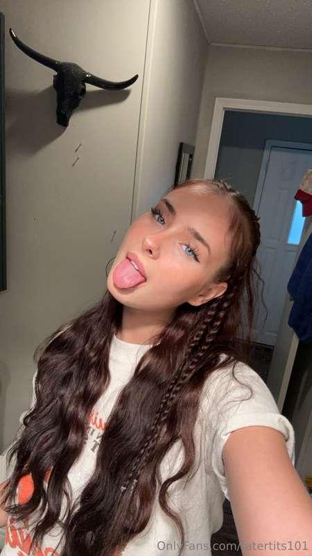 She my lil' freak in disguise