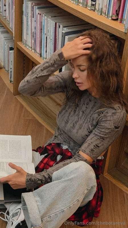 📖 I read because even my thoughts need to be in shape😉Do you..