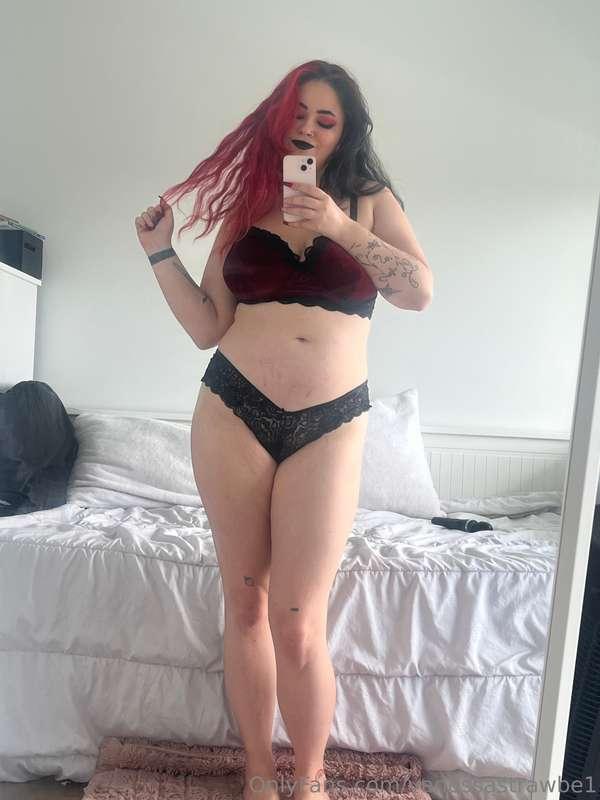 Vote on this weeks ***ONLYFANS EXCLUSIVE*** feed video 😈😈 (e..