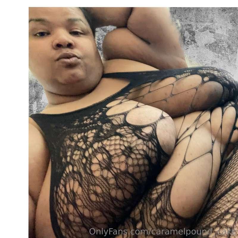 Just blessing the timeline 💋