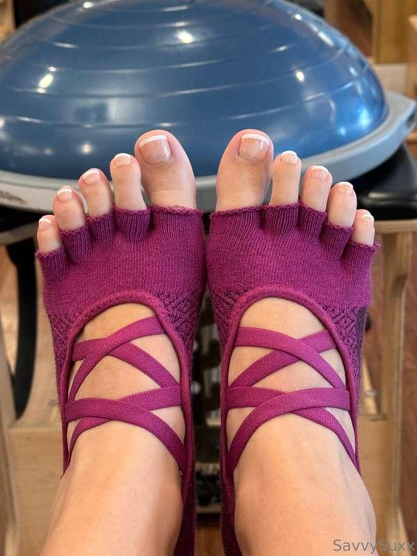 Pilates socks crack me up 🤣 but my toes look so cute!!