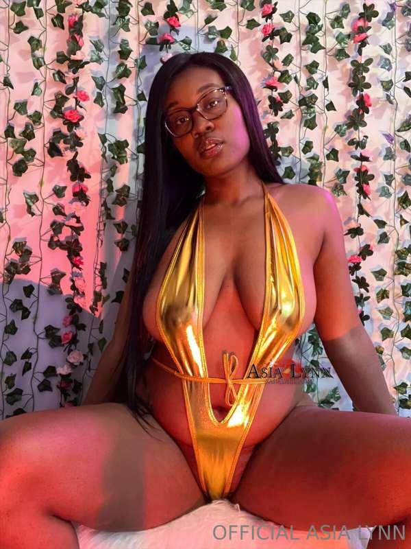 # 😋

@xasialynnx ✨