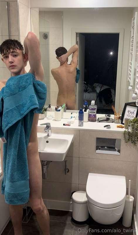alo_twink image #0