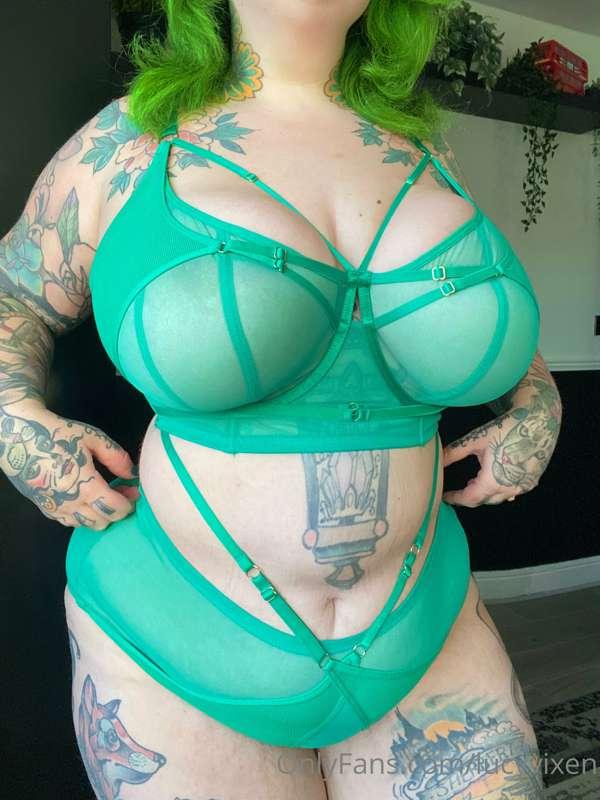 lucyvixen image #0