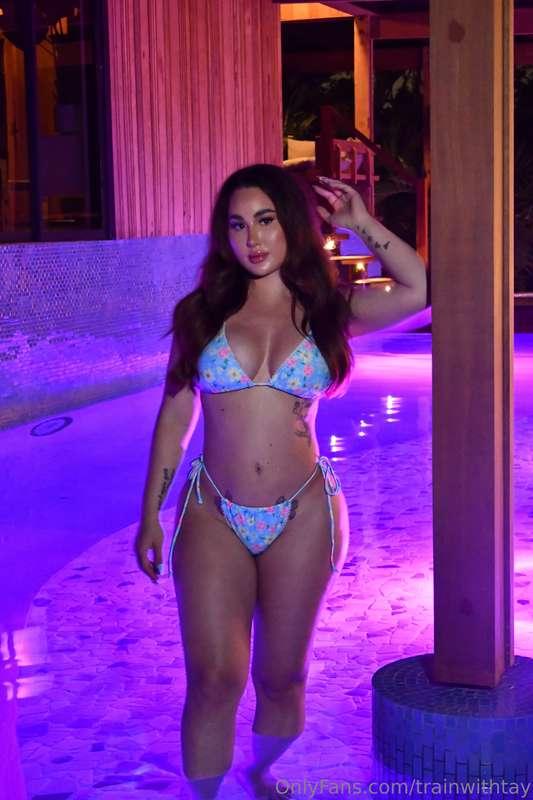 Pool’s not the only thing getting wet 💦