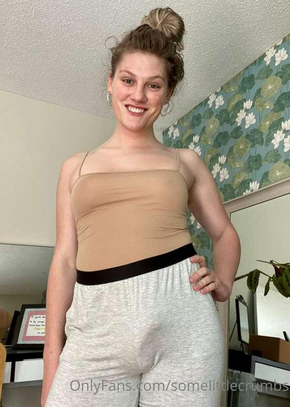 Wanna sleep over? Swipe right for what's underneath 😈