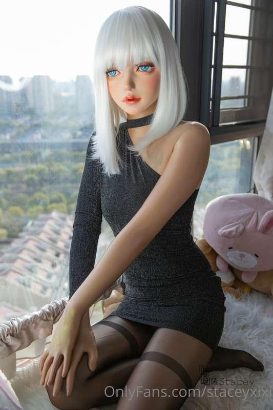 Black pantyhose with tight dress，of course can't miss my shi..