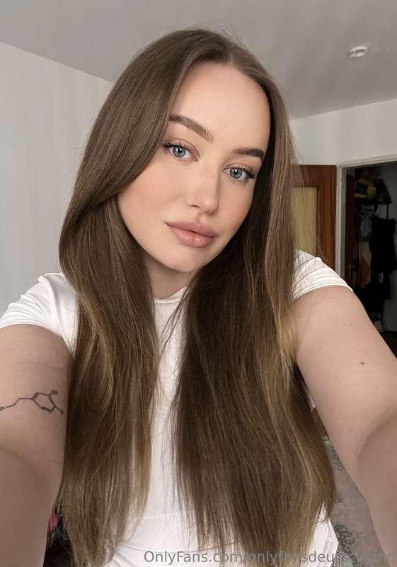 @marahoffmannHey 🌸 Ich bin Mara, 18 und noch ein bisschen sc..