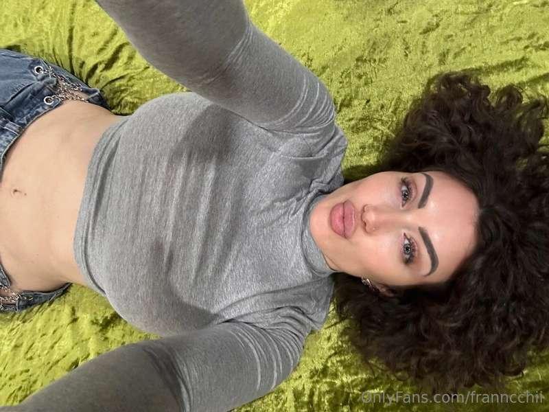 bored😇 message me💕