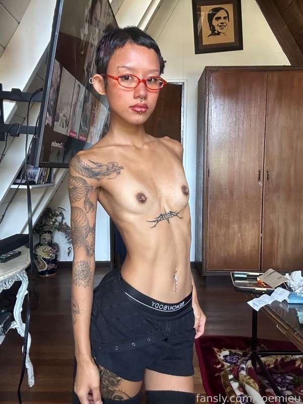zoemieu image #4