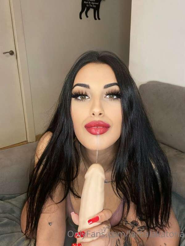 🚨 Available for sexting 🔥