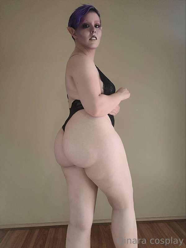 Big booty elf anyone?