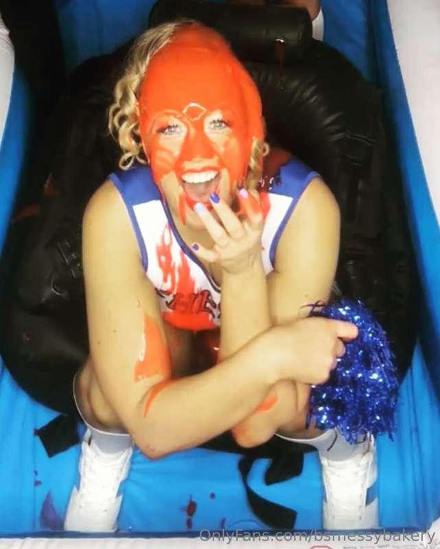 Good evening my messy monsters ❤️ how are you? How’s the fir..