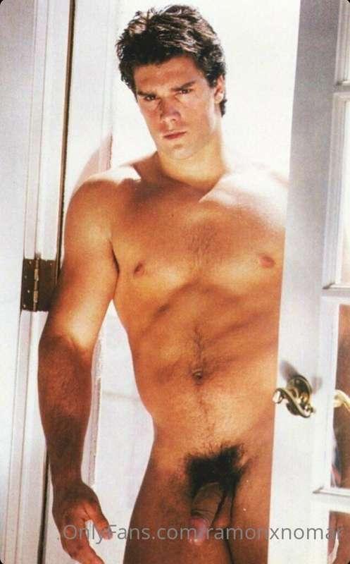 Are you gonna let me in?!?
Me vas a dejar entrar?!?