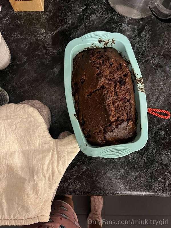 Tell you a secret.. I love cooking! Whoever guesses what I'm..