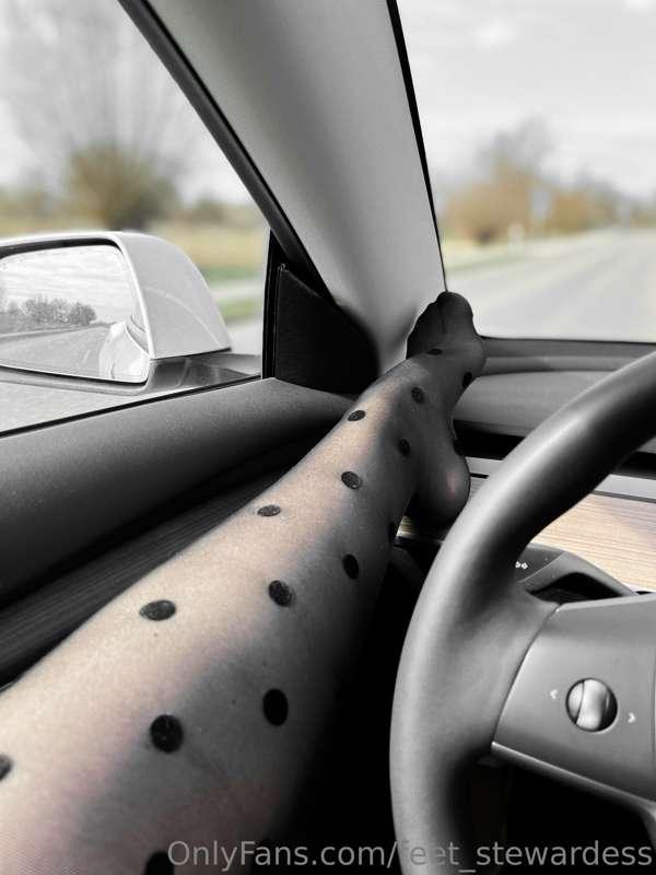 feet_stewardess image #0