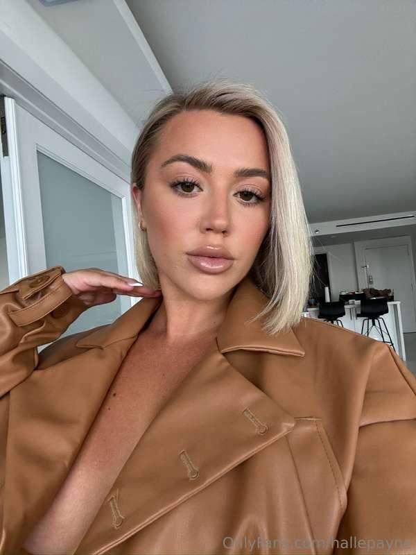 # 🤎