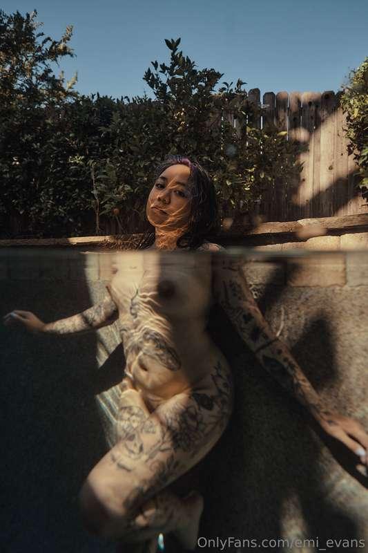 underwater lover 