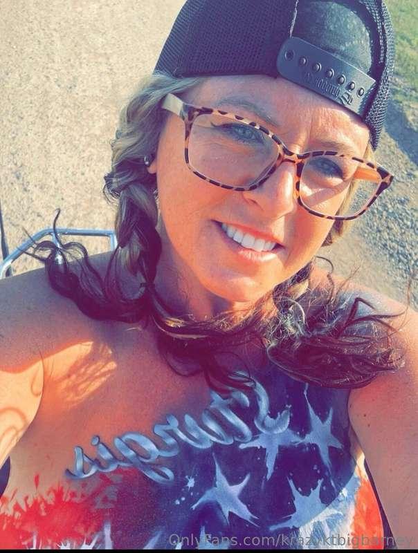 Body Art! Tits painted in Sturgis ! HOT! 🥵❤️🤍💙 @ktbarney69 @..