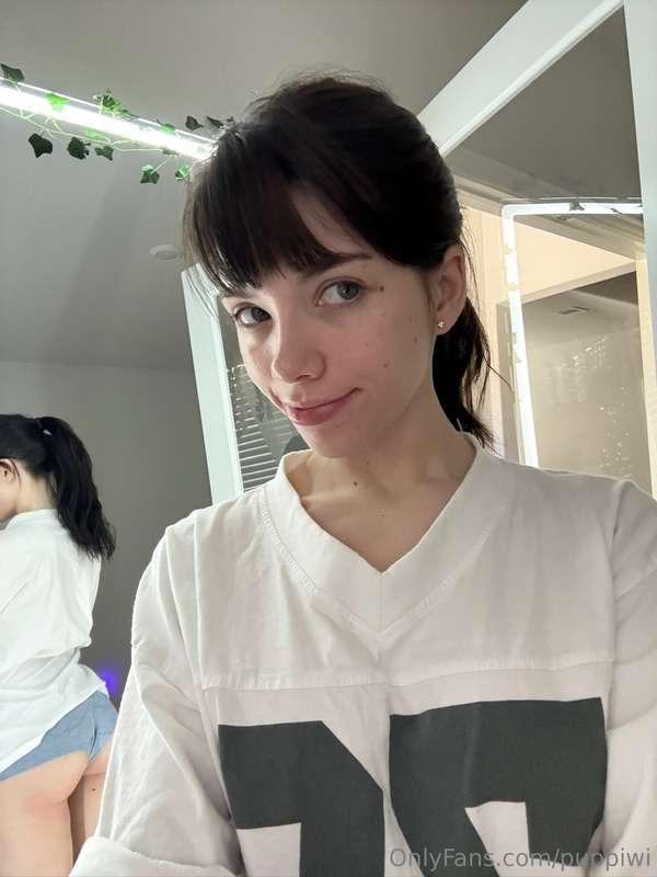 woke up looking way too good for no reason today :p messy ha..