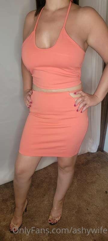 I went out in this outfit with no underwear 🙈 Would you like..