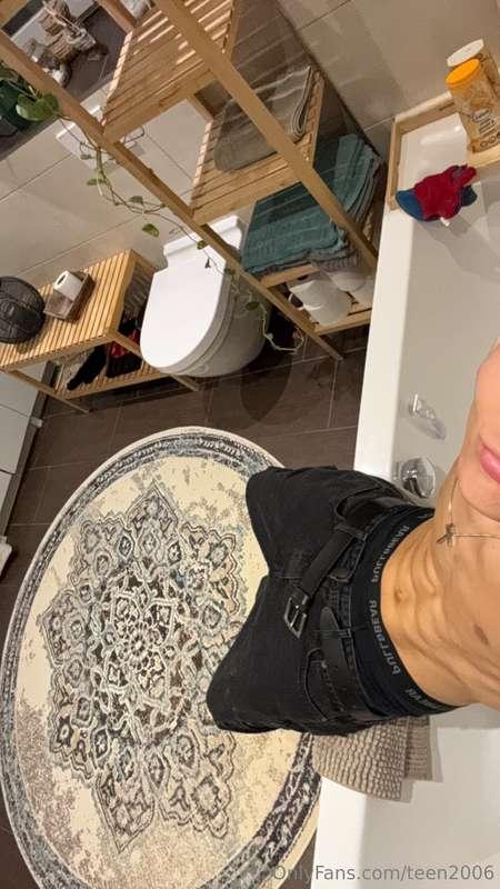 Can someone help me😫😈?