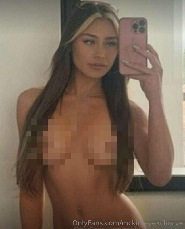 🥤READY FOR YOUR CUM🥤 slide that cock between my tits and let..