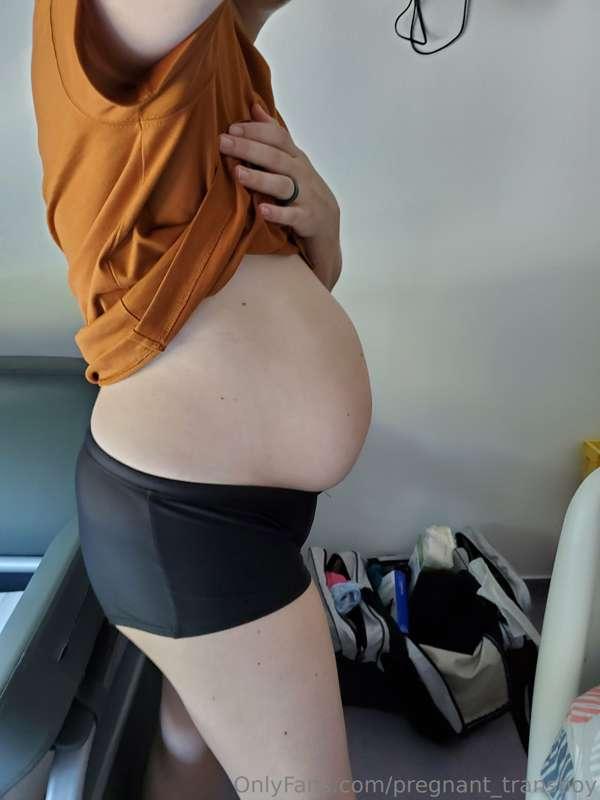 pregnant_transboy image #2