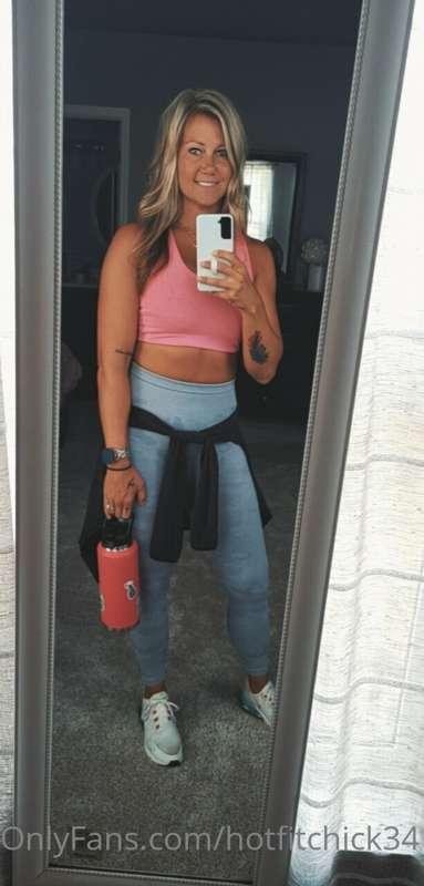 Gym attire for the night.. have to get that workout in to lo..