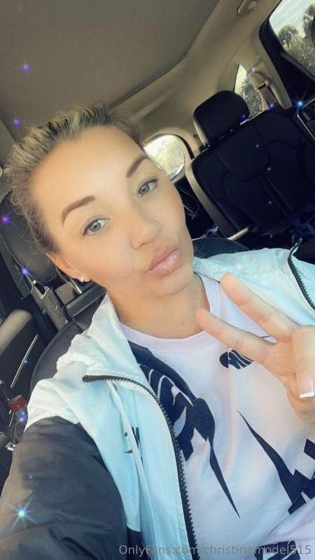 Hope everyone is having an amazing weekend! The weather is b..