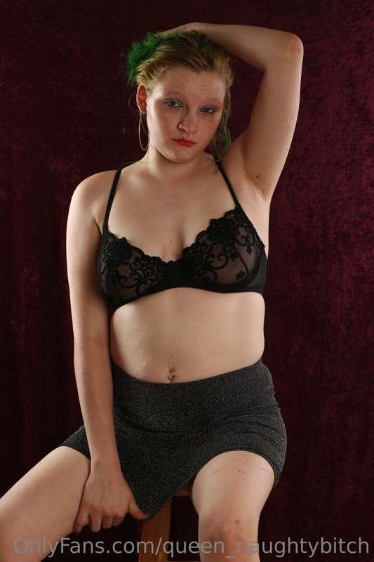 queen_naughtybitch image #0