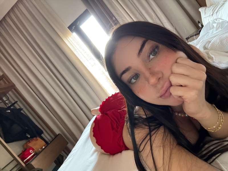 Vieni a letto? 🙈❣️
