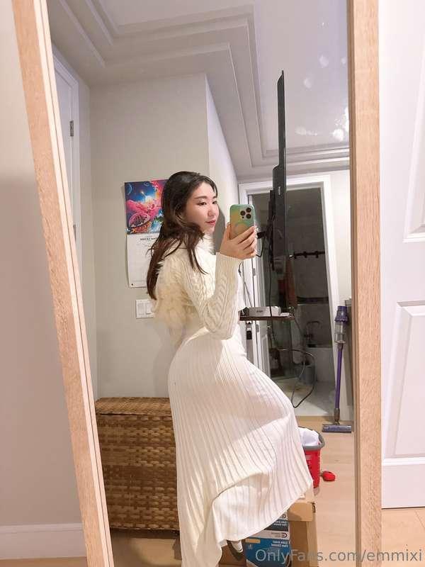 Don't you think this dress is cute on me?? 😊