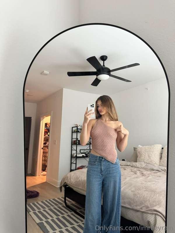how do you guys like the new top i made?😚