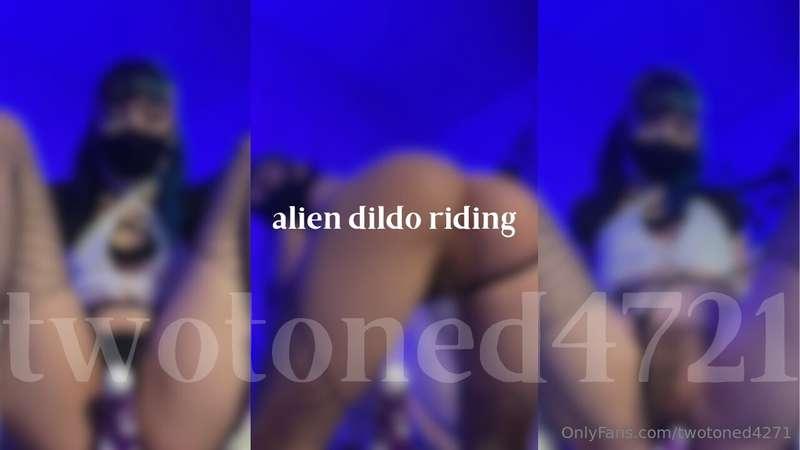 alien dildo riding─── ･ ｡ﾟ☆: .☽ . :☆. ───hair level: bush