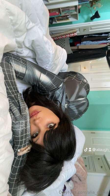 posting my spidergirl vid on my vip channel in bio! 💕 