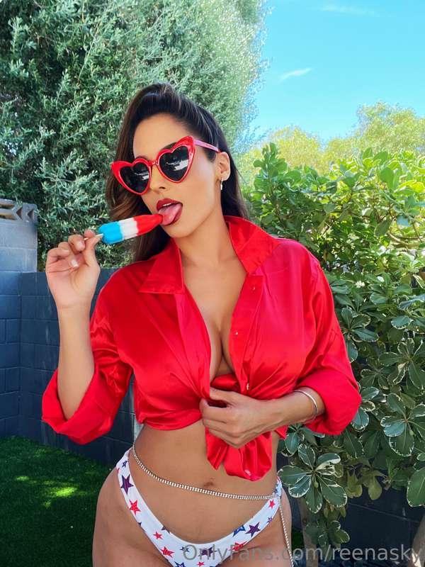 What’s your Sunday flavor? I’m feeling sweet and spicy! 🌶️