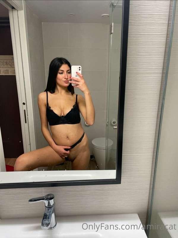 Better with black clothes or without ? 🤭