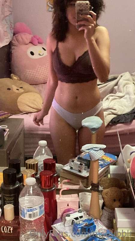 let me be your favorite girl