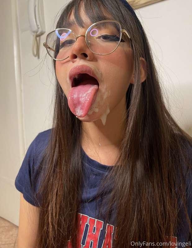 Another day, another cum shot! 💕