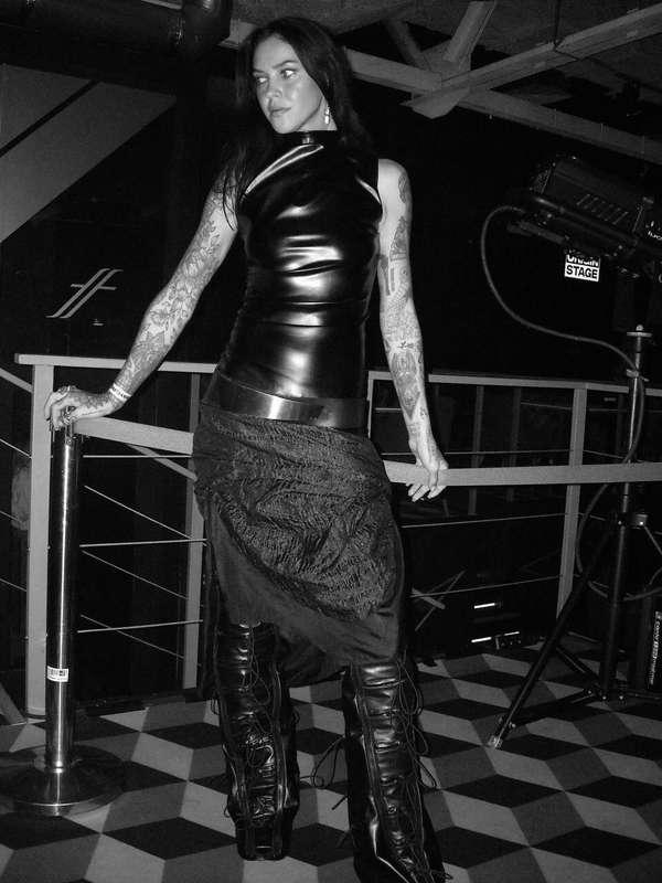 I continue to turn my page into a fashion blog 💅