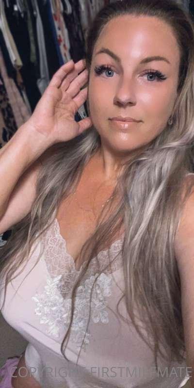 Milfy Monday💕
xoxo