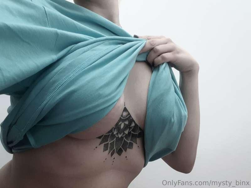 More tomorrow  🖤
Sorry ._. I had a real stressful day today...